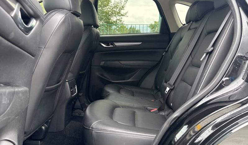 
								Mazda CX-5 full									