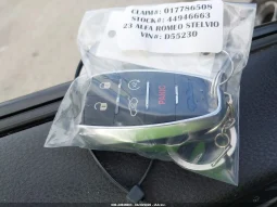 
										Alfa Romeo Stelvio full									