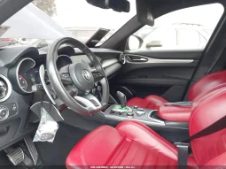 
										Alfa Romeo Stelvio full									