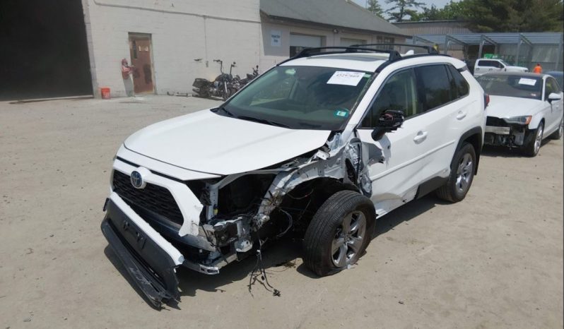 
								Toyota RAV4 full									