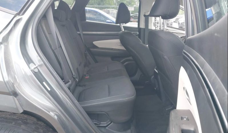 
								Hyundai Tucson full									