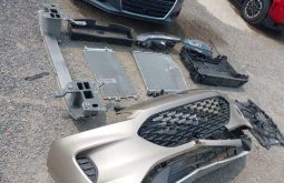 
										Ford Escape full									