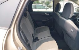 
										Ford Escape full									