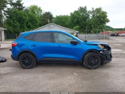 
										Ford Escape full									
