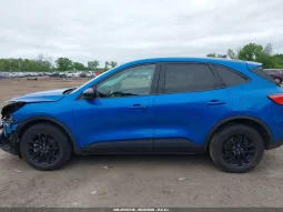 
										Ford Escape full									