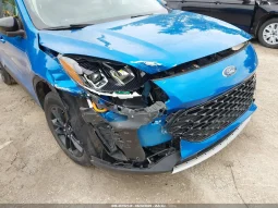 
										Ford Escape full									
