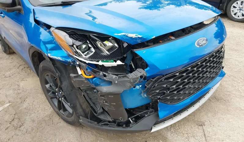 
								Ford Escape full									