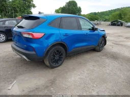 
										Ford Escape full									
