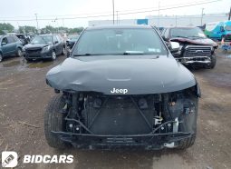 
										2021 Jeep Grand Cherokee, Limited 4X4 full									