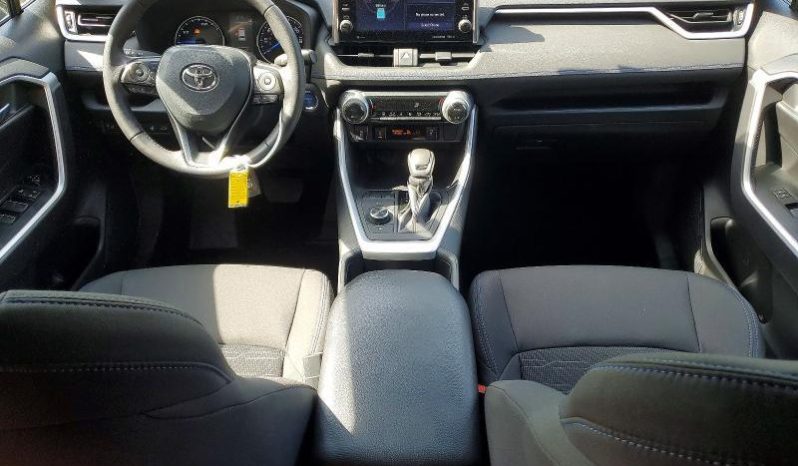 
								Toyota RAV4 full									