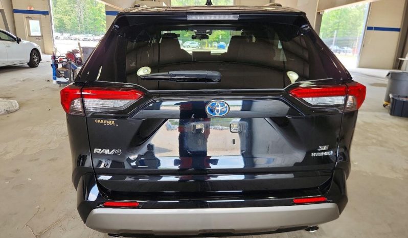
								Toyota RAV4 full									
