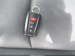 
										Toyota RAV4 Hybrid full									