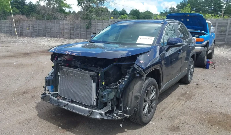 
								Toyota RAV4 Hybrid full									
