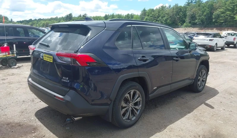 
								Toyota RAV4 Hybrid full									