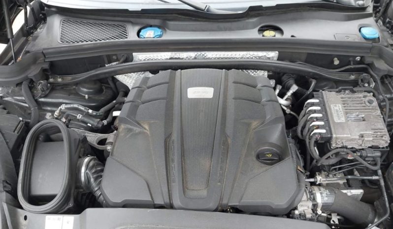 
								Porsche Macan GTS full									