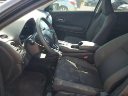 
										Honda HR-V full									