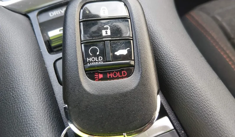 
								Honda HR-V full									