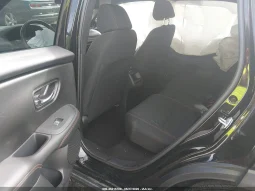 
										Honda HR-V full									