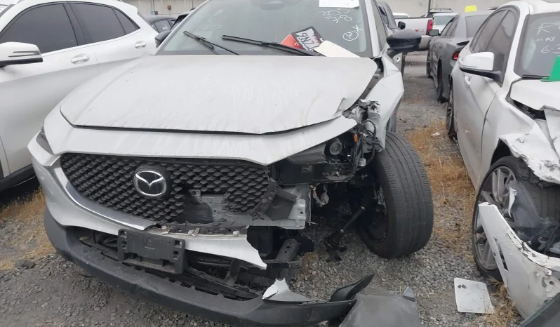 
								Mazda CX-30 full									