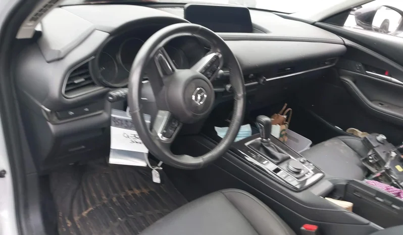 
								Mazda CX-30 full									
