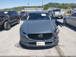 
										Mazda CX-30 full									