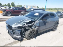 
										Mazda CX-30 full									
