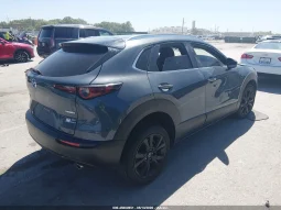 
										Mazda CX-30 full									
