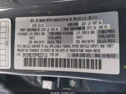 
										Mazda CX-30 full									