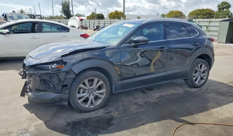 
								Mazda CX-30 full									