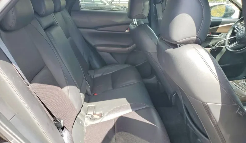 
								Mazda CX-30 full									
