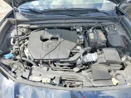 
										Mazda CX-30 full									
