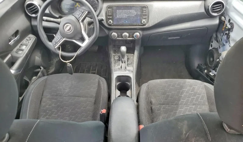 
								Nissan Kicks full									