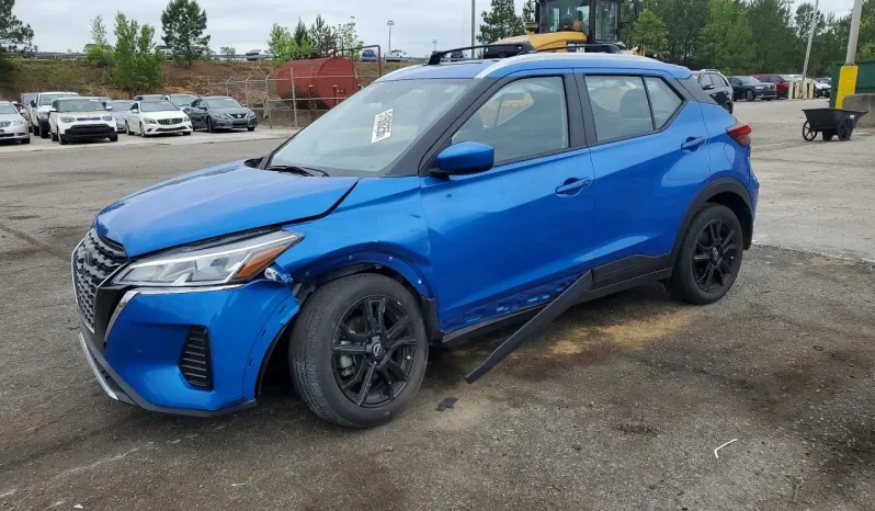 
								Nissan Kicks full									