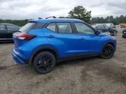 
										Nissan Kicks full									