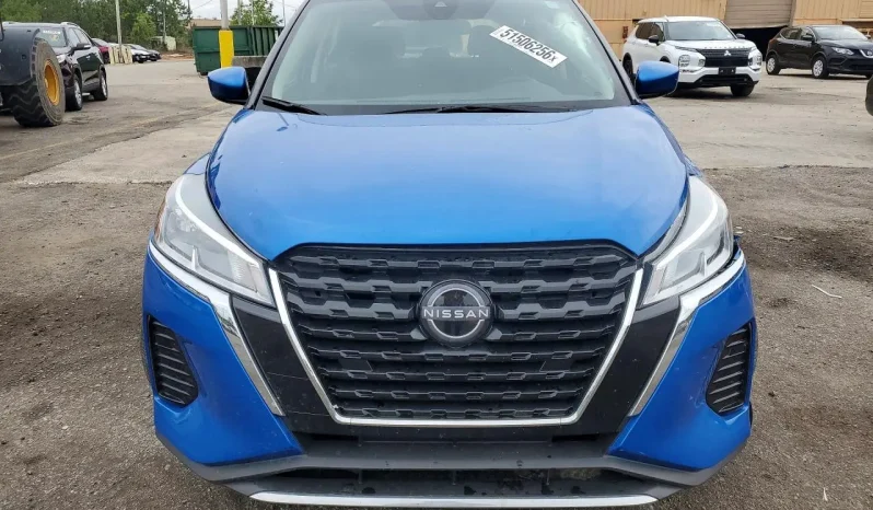 
								Nissan Kicks full									