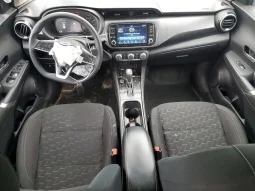 
										Nissan Kicks full									