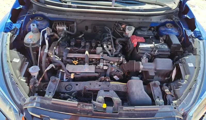 
								Nissan Kicks full									