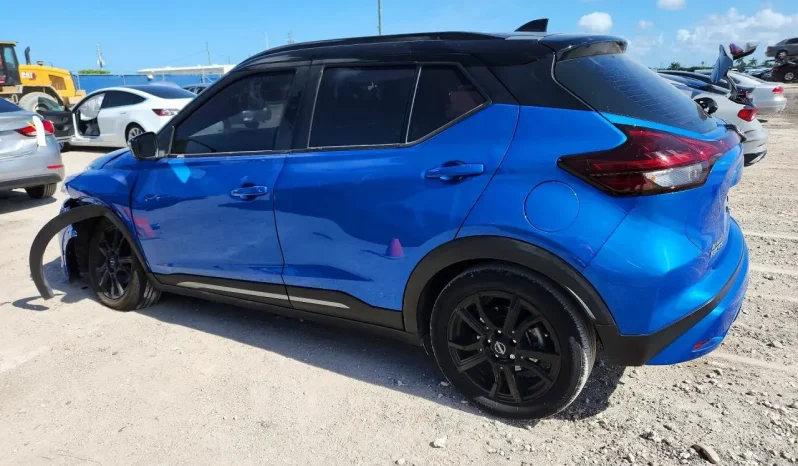 
								Nissan Kicks full									