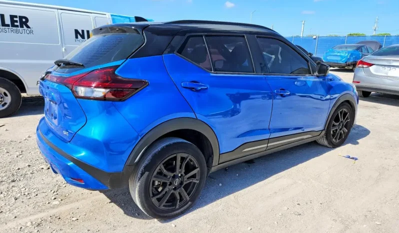 
								Nissan Kicks full									