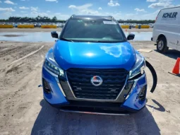 
										Nissan Kicks full									