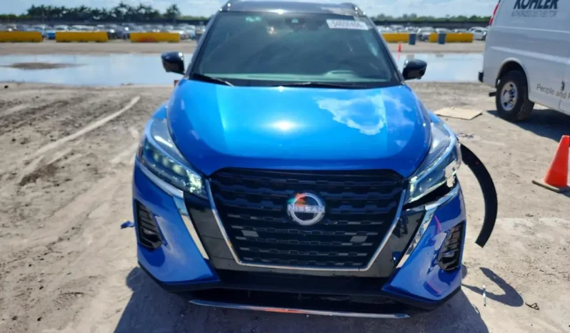
								Nissan Kicks full									