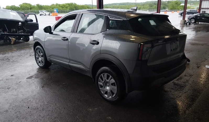 
								Nissan Kicks full									