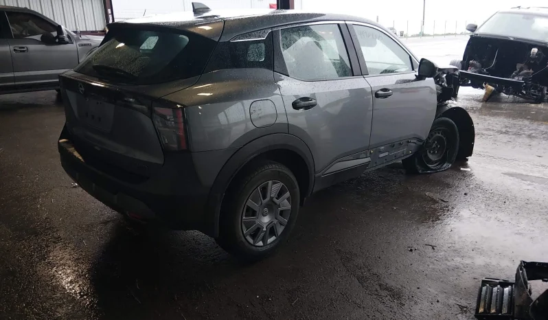 
								Nissan Kicks full									