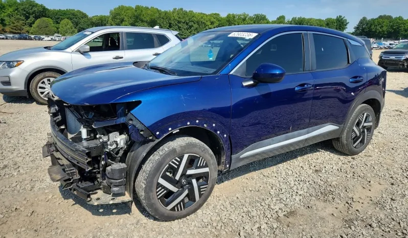 
								Nissan Kicks full									