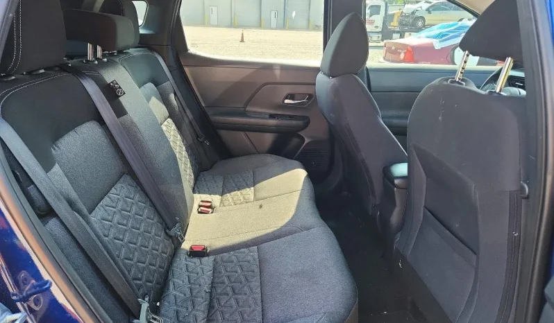 
								Nissan Kicks full									