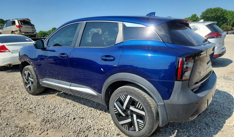 
								Nissan Kicks full									