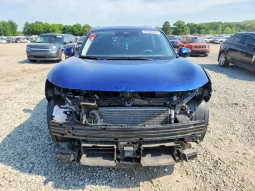 
										Nissan Kicks full									