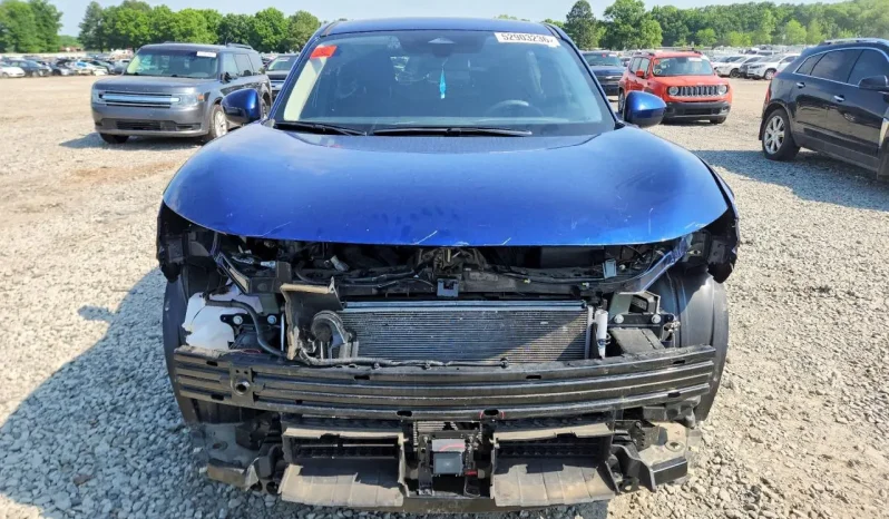 
								Nissan Kicks full									