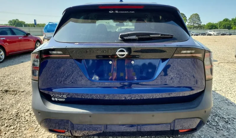 
								Nissan Kicks full									