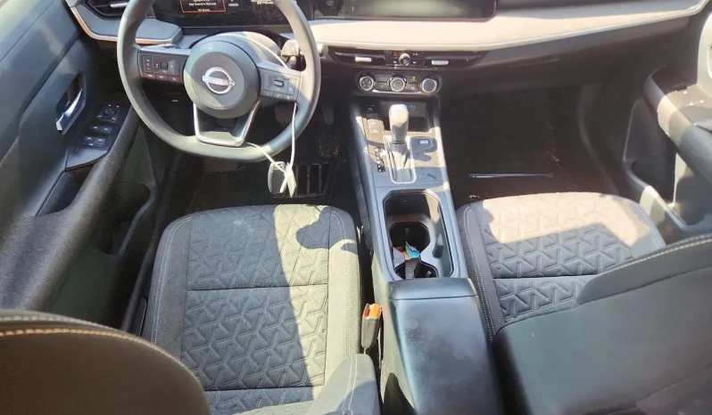 
								Nissan Kicks full									